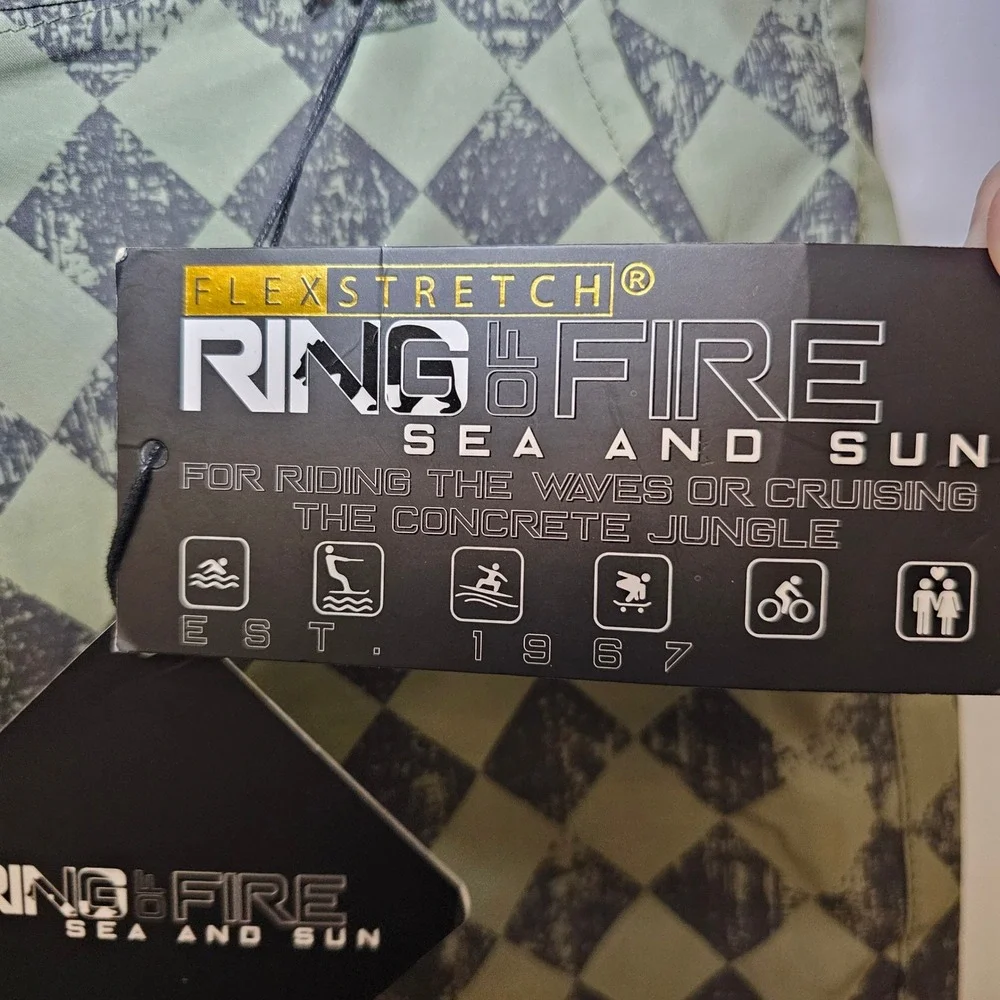 Ring Of Fire Board Shorts 30 Mens Green Black Sea & Sun Flex Stretch Swim Surf